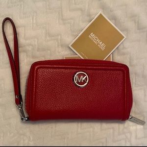 New Michael Kors wristlet wallet